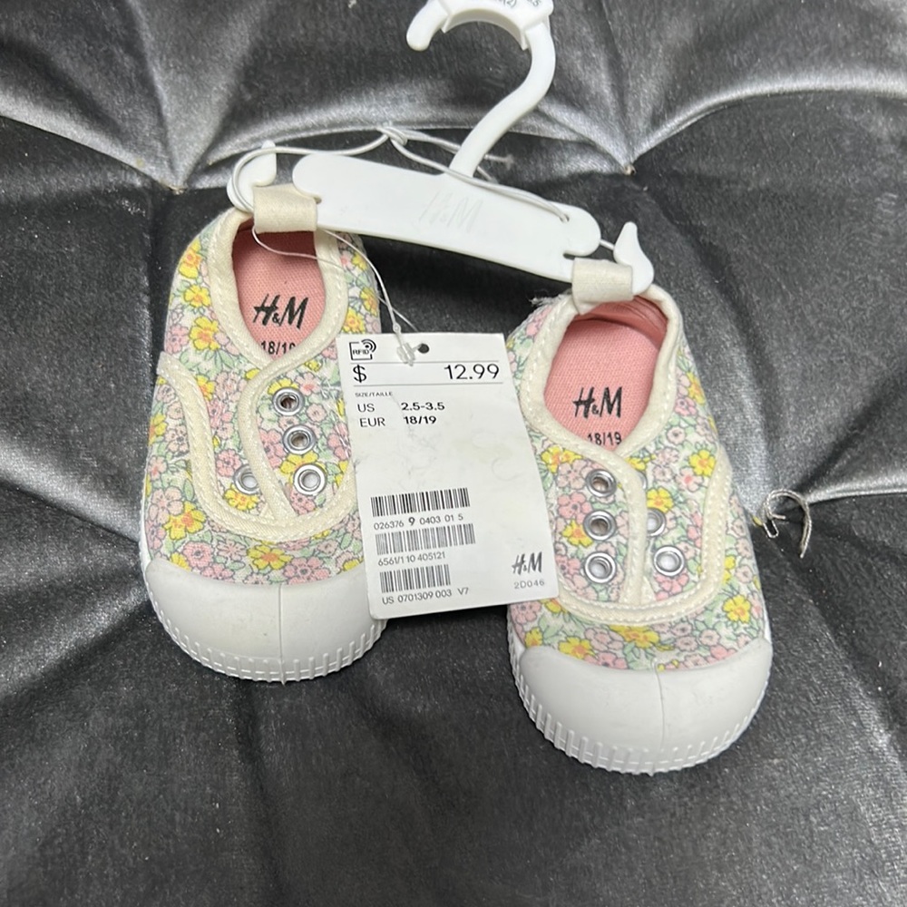 H&M floral baby shoes